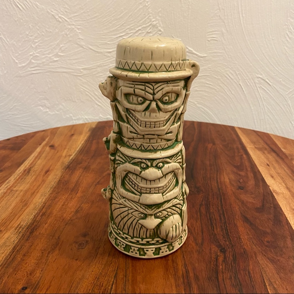 Trader Sam’s Enchanted Tiki Bar hitchhiking ghosts tiki mug